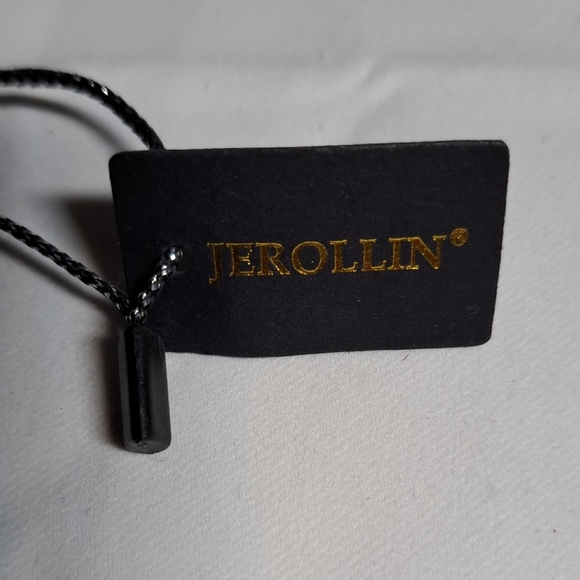 Chic Black Crystal Necklace - Picture 3 of 4